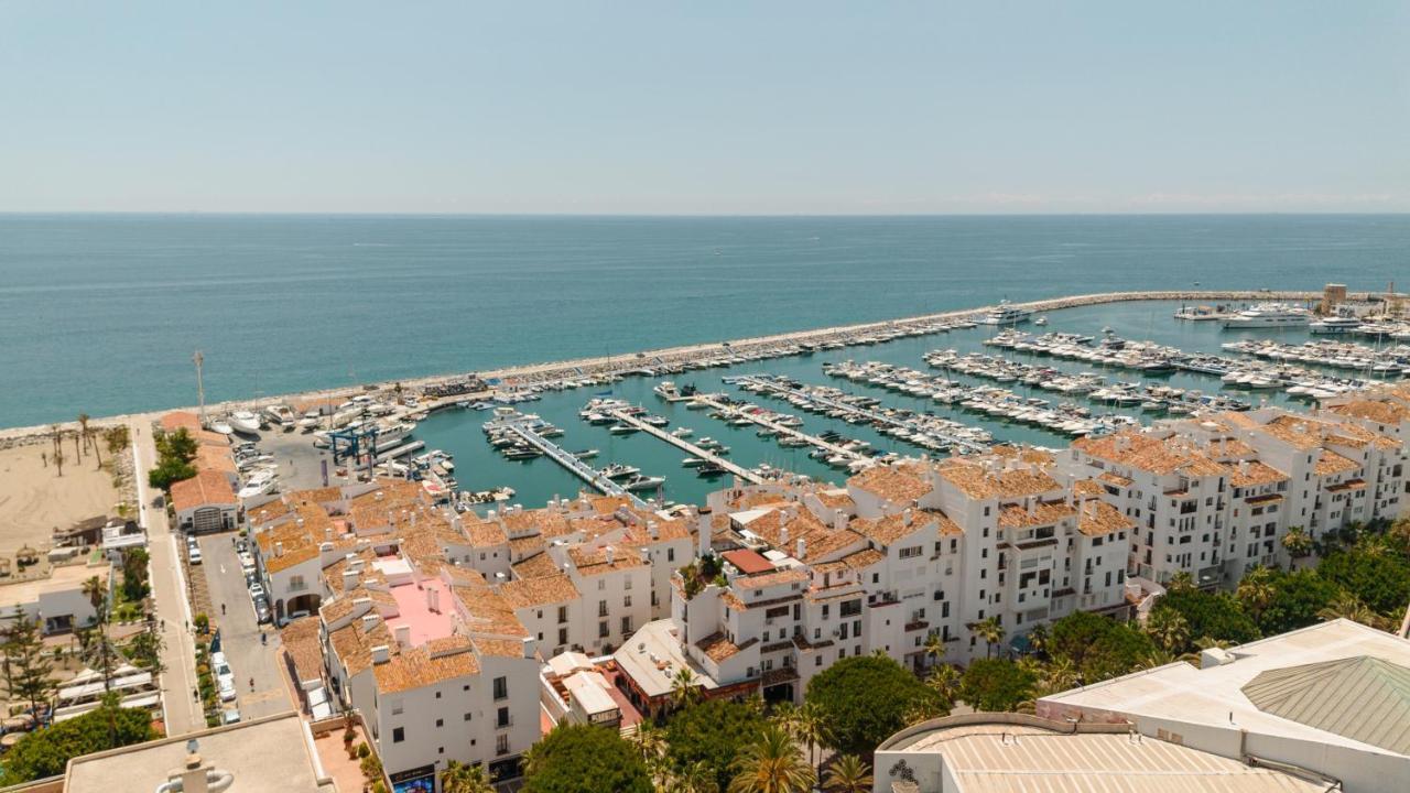 Vacation With Private Parking In Puerto Banus Appartement Marbella